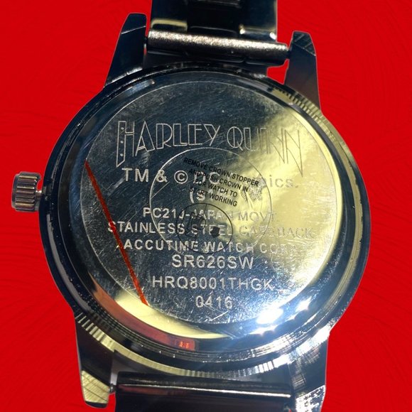 HARLEY QUINN WATCH (NIB) - Picture 7 of 10